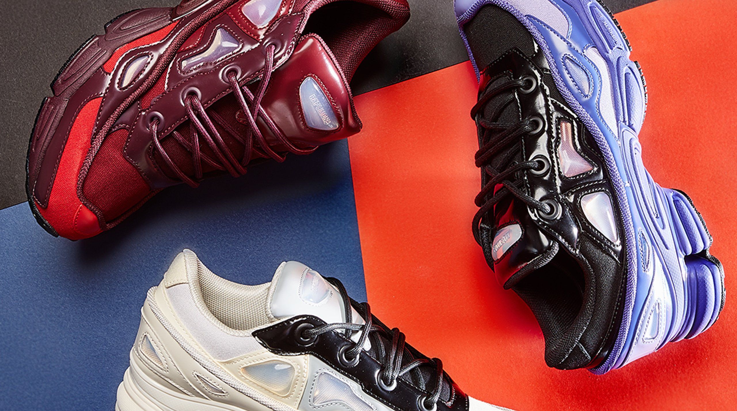 fysiek Kerstmis sla Yes! Raf Simons en Adidas lanceren nieuwe sneakers, gelukkig nu ook voor  vrouwen