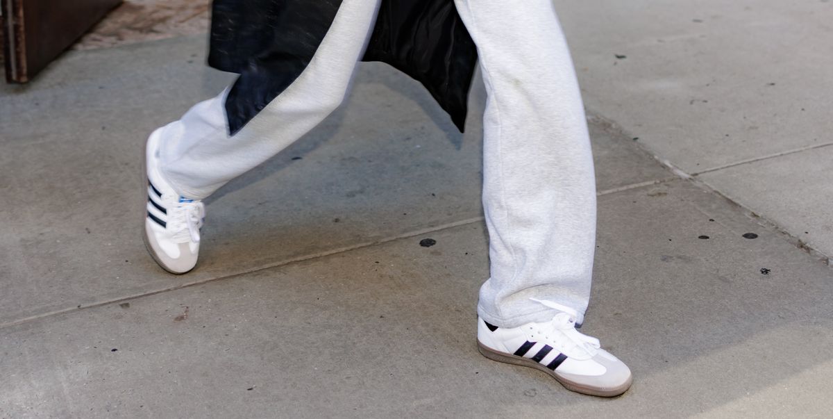 consumidor Luna Punto Así combina Kendall Jenner las zapatillas Adidas Samba