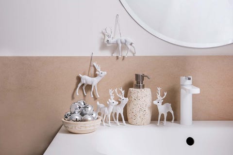 Adornos de Navidad en el cuarto de baño adornos de navidad en el cuarto de baño
