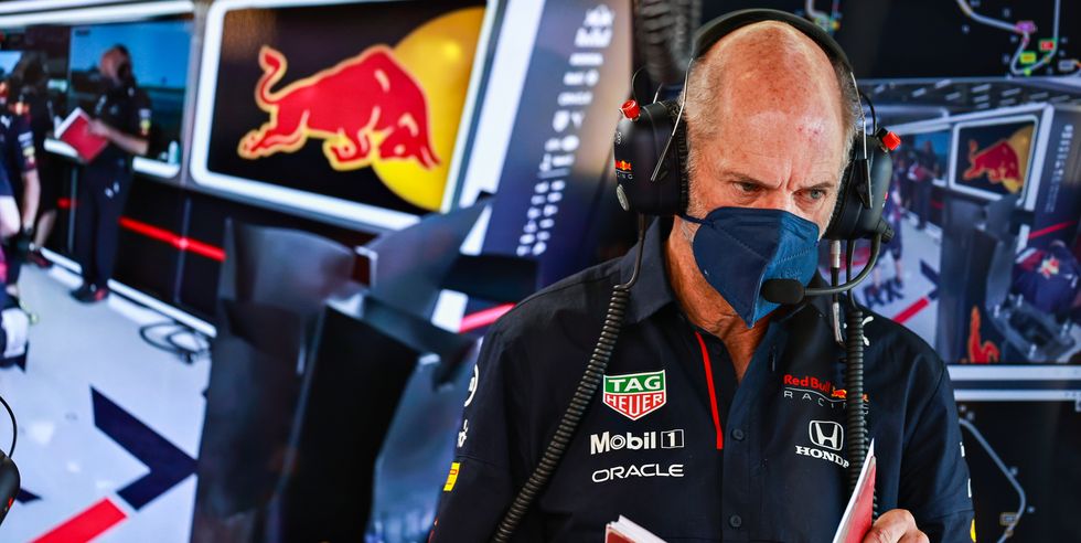 [Imagen: adrian-newey-the-chief-technical-officer...size=980:*]