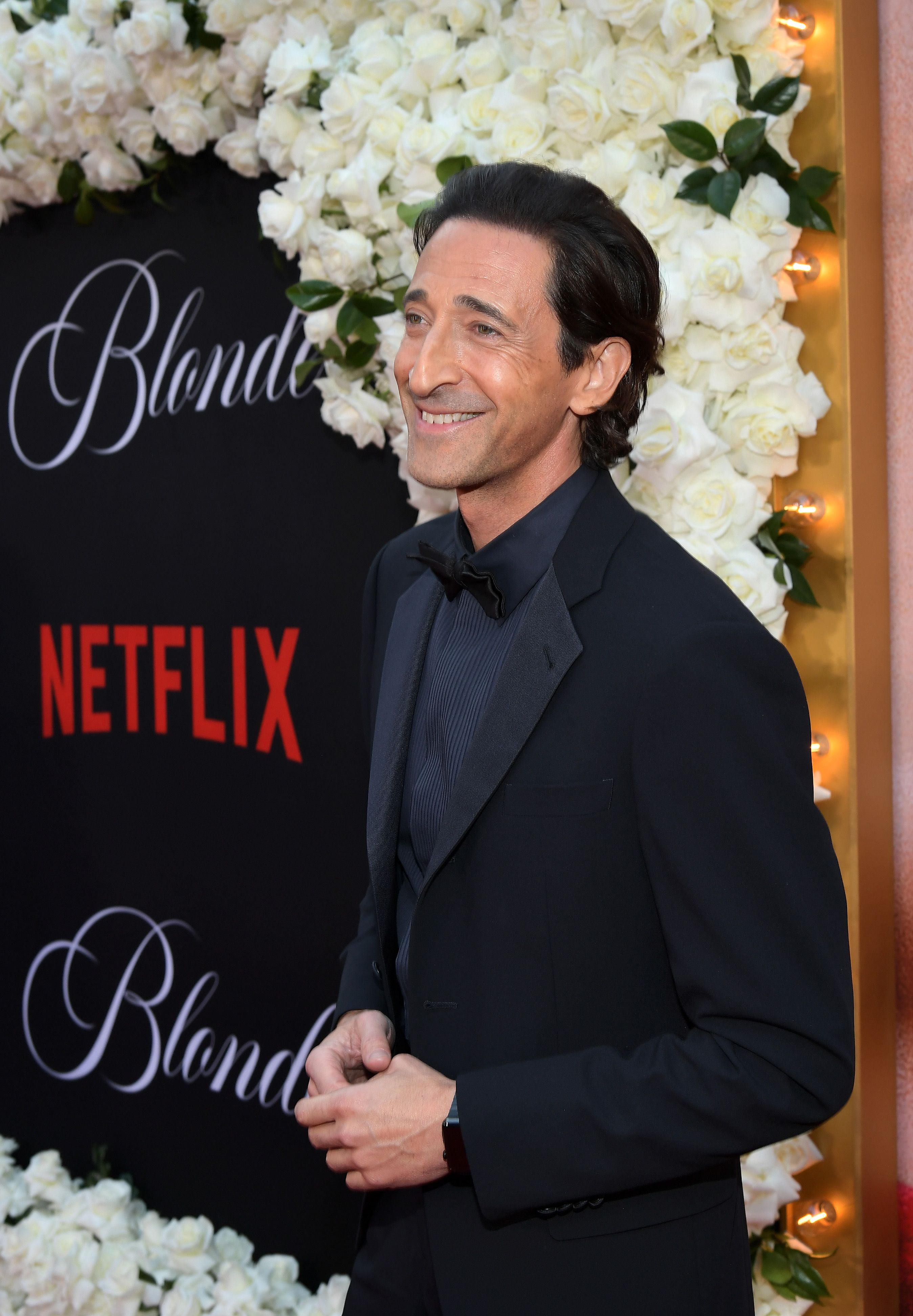 Adrien Brody plays piano