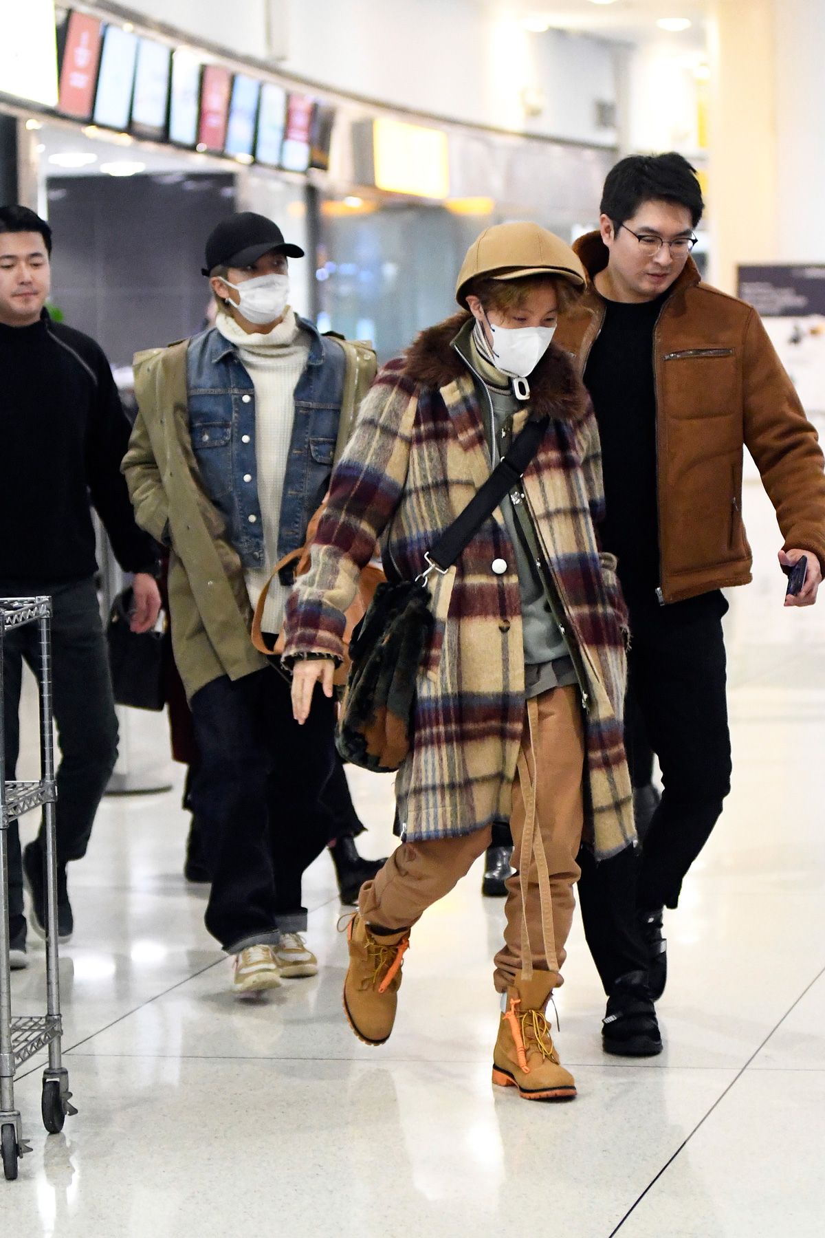 Btsテテ ジミン パク ソジュンetc 私服で韓国俳優の愛用ブランドを調査 空港ファッション