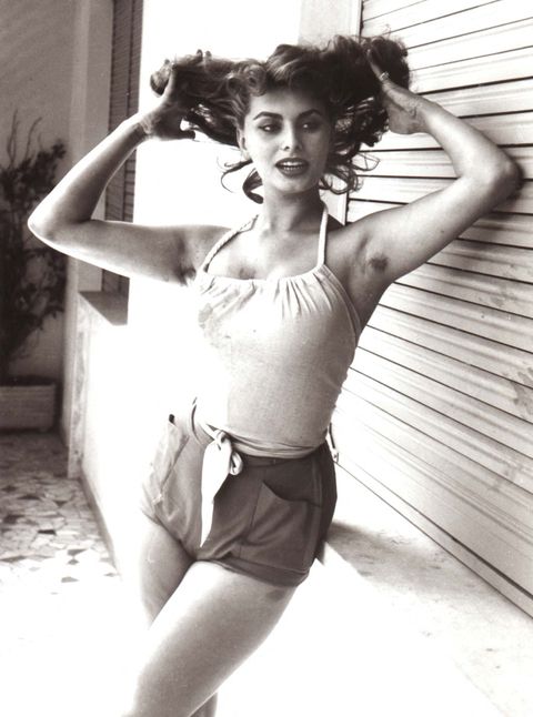 sophia loren en 1952 photos inedites a 18 ans italie sexy plan americain