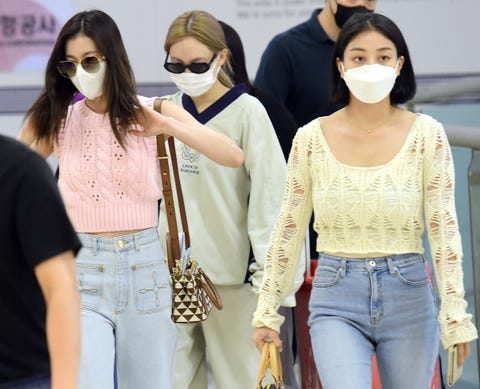 Twiceの 可愛すぎる 空港 私服ファッション50連発 最新の来日 帰国コーデも