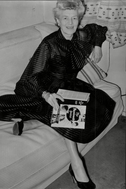 日本人女性とブラジャーの歩み80年史 ブラの歴史に見る 女性美の変遷とは ファッション Elle エル デジタル 日本人女性とブラジャーの歩み80年史 ブラの歴史に見る 女性美の変遷とは ファッション Elle エル デジタル