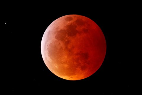 5月26日満月 皆既月食 2021年最大の満月スーパームーンが皆既月食に 方角や時間 見どころを解説