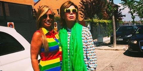 Street fashion, Fashion, Clothing, Eyewear, Green, Yellow, Cool, Sunglasses, Turquoise, Footwear, Street fashion, Fashion, Clothing, Eyewear, Green, Yellow, Cool, Sunglasses, Turquoise, Footwear,
