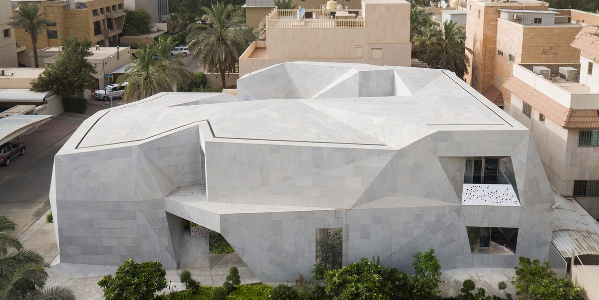Una casa diseñada basándose en el arte del origami - Esta fachada