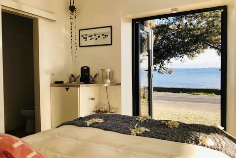 airbnb beach houses uk