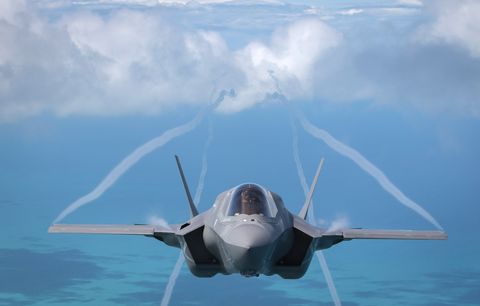 why the f35 is such a badass plane, f35 fighter jet history