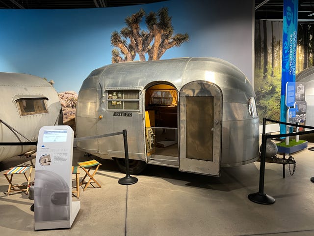 2019 Airstream Tommy Bahama
