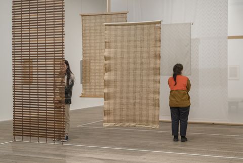 La mostra di Annie Albers alla Tate Modern di Londra