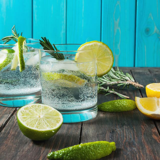 7 Best Sparkling Water Brands to Buy in 2021, According to Our Testing