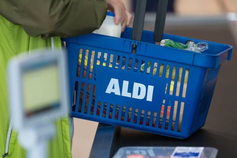 Aldi Christmas Eve Food Surplus 2022 Us Aldi Christmas Eve Donations To Help Those In Need For Third Year