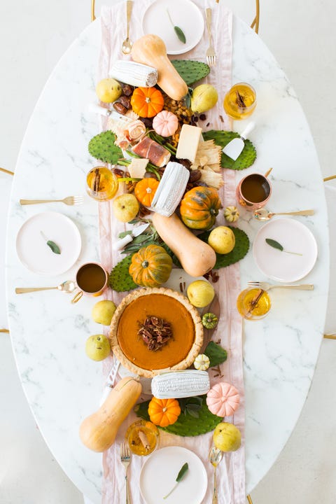 15 Fall Table Decorations Ideas For Autumn Tablescape And Settings Image