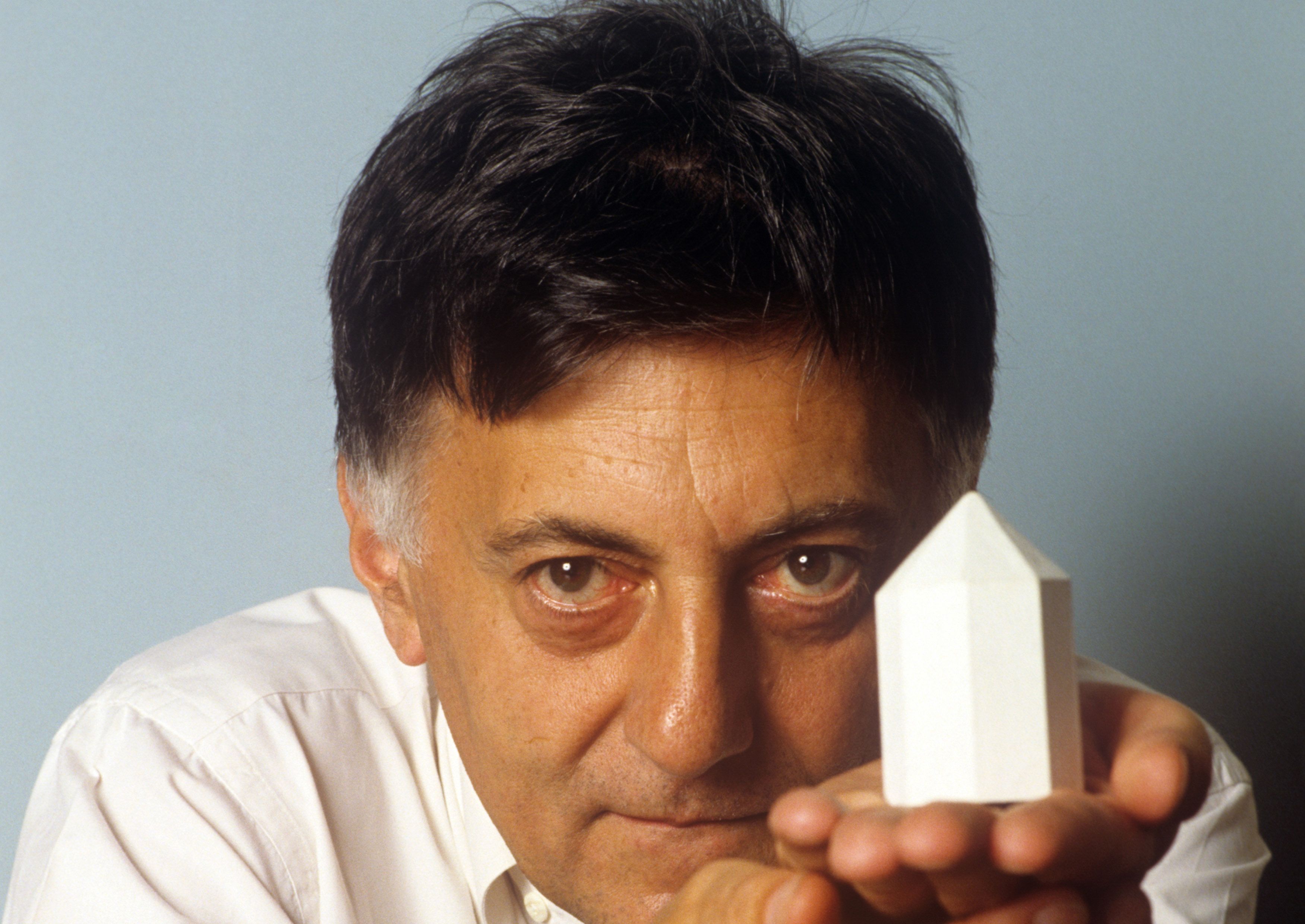 snigmord Med andre ord Skråstreg Aldo Rossi, Italy's Architectural Ace and Doyen of Design