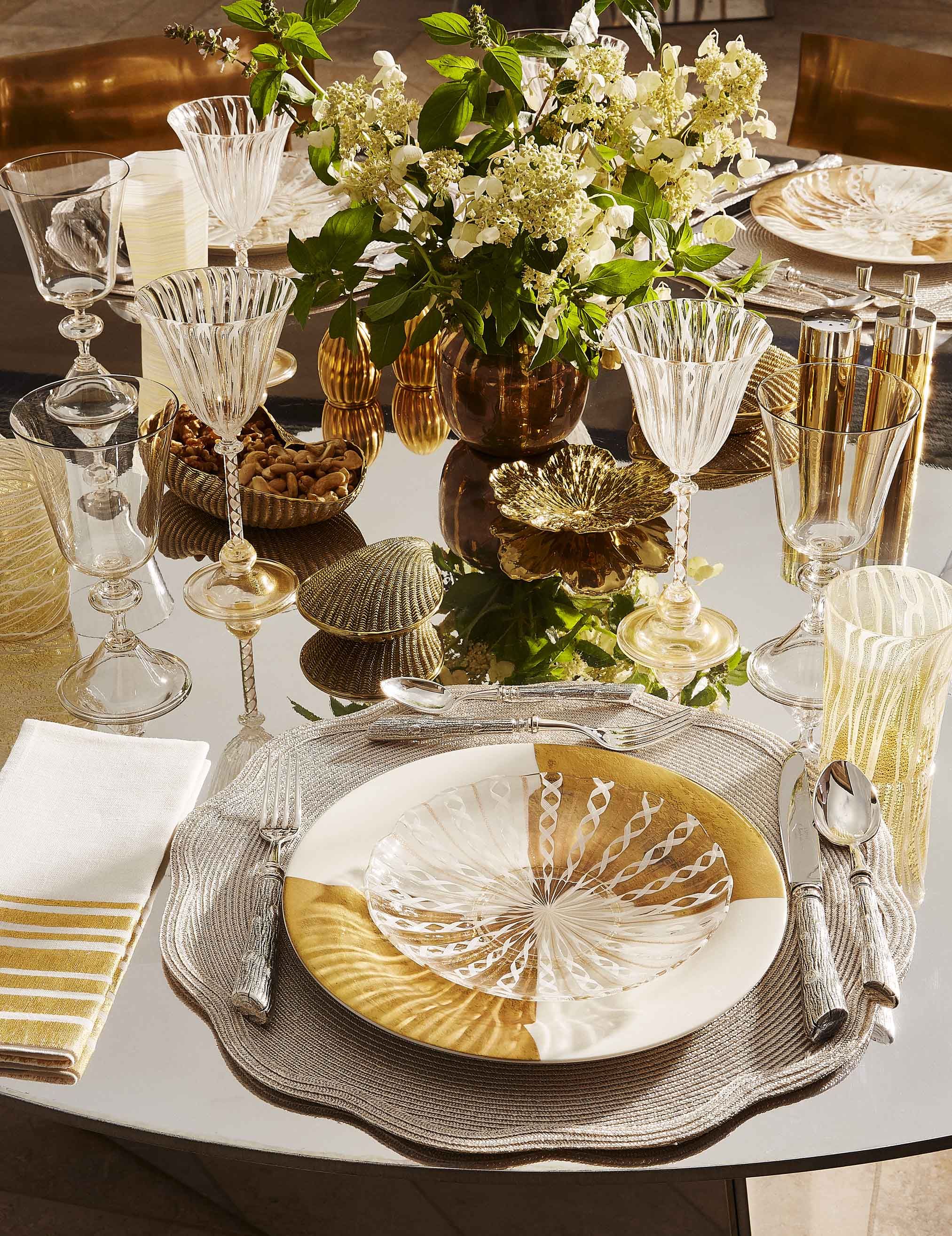 30 Best Christmas Tables Holiday Place Settings