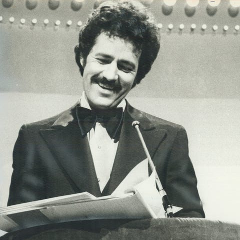Dapatkan Gambar How Alex Trebek Got Started On Jeopardy And Earned His Terbaru oleh Katacinta.co
