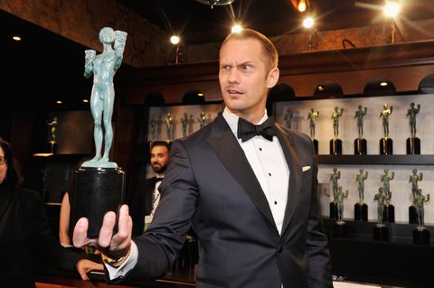 los angeles, ca   january 21  actor alexander skarsgård poses in the trophy room at the 24th annual screen actors guild awards at the shrine auditorium on january 21, 2018 in los angeles, california 27522012  photo by john sciulligetty images for turner