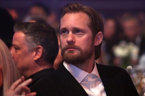 alexander skarsgard en smokin