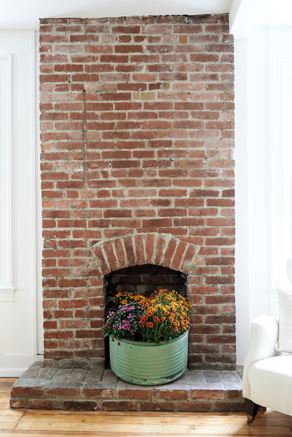 Featured image of post Black Brick Fireplace Ideas : Sample sustainable thin brick at fireclaytile.com/samples.