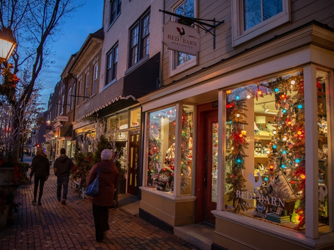 Christmas Store Alexandria Va / The Christmas Attic Closes Its Doors