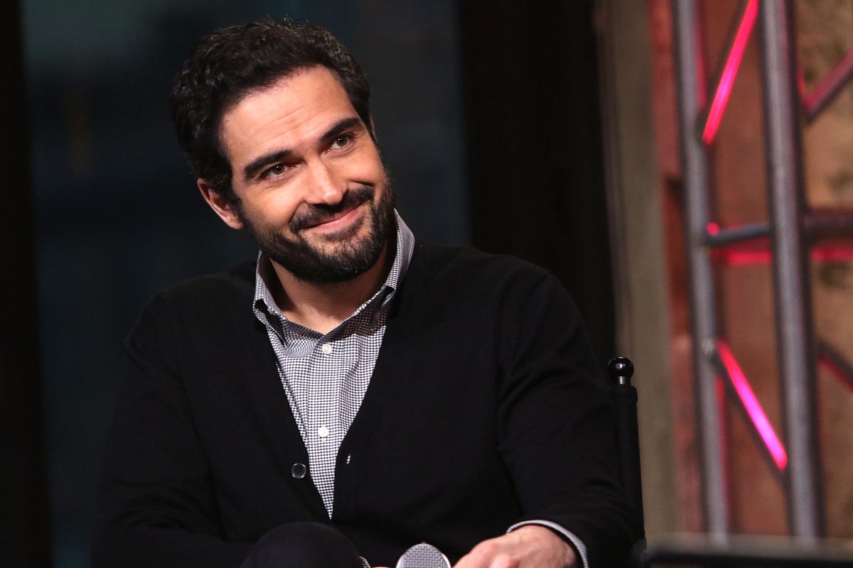 Alfonso Herrera Aumenta La Familia Nace Nico Su Segundo Hijo