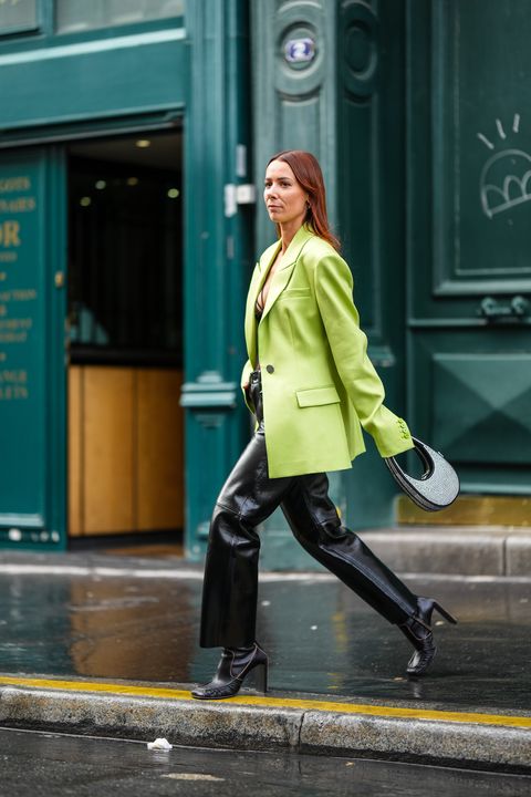 stivali autunno 2022 street style paris fashion week