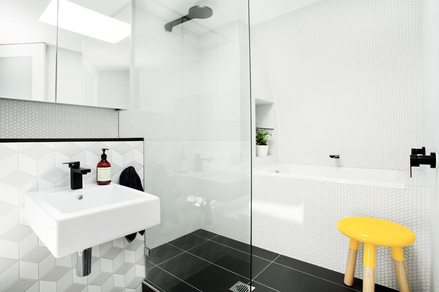 Creative Bathroom Tile Design Ideas, Modern White Tile Bathroom