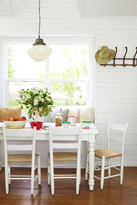 19 Kitchen Banquette Ideas, Banquette Dining Table