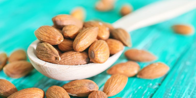 raw almonds