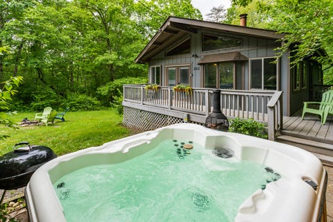 cabaña rústica con jacuzzi en airbnb