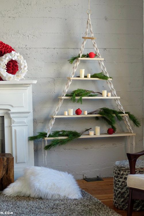 14 Ide Kreatif Bikin Pohon Natal, dari Kardus hingga Aluminium Bekas