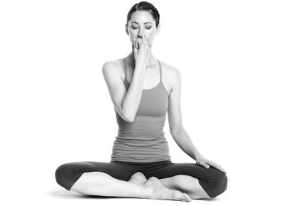 alternate nostril breathing yoga