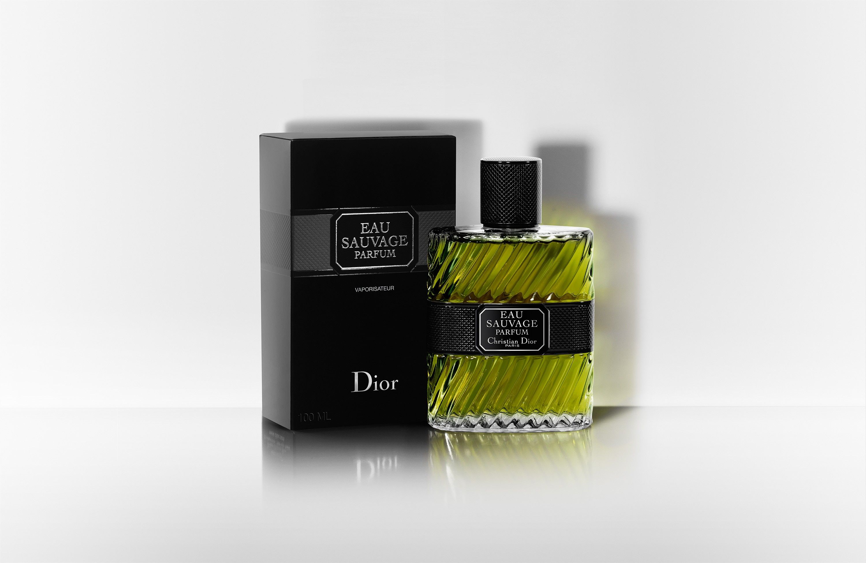 Eau Sauvage di Dior, il profumo maschile più venduto della storia