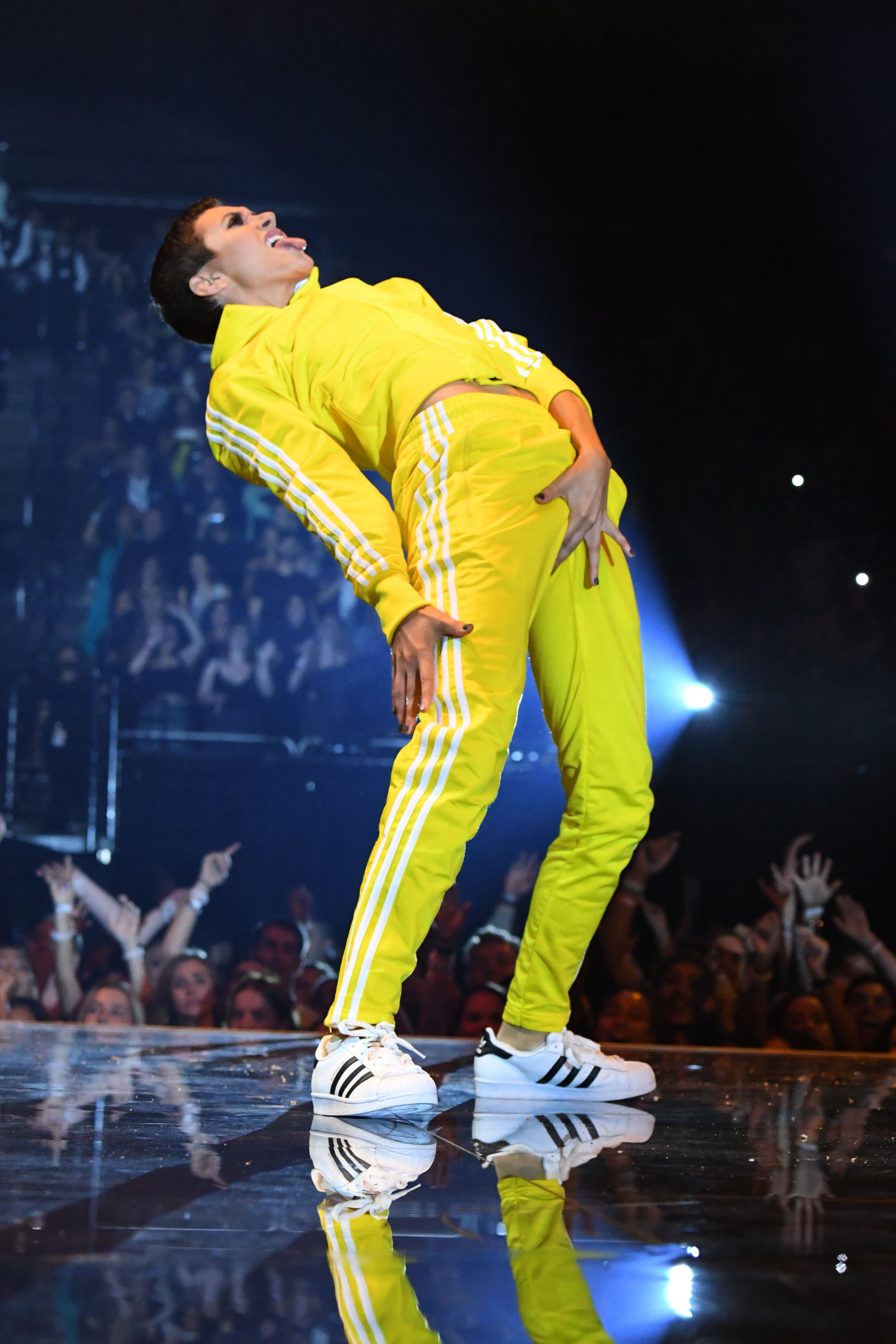 yellow jumpsuit dancer