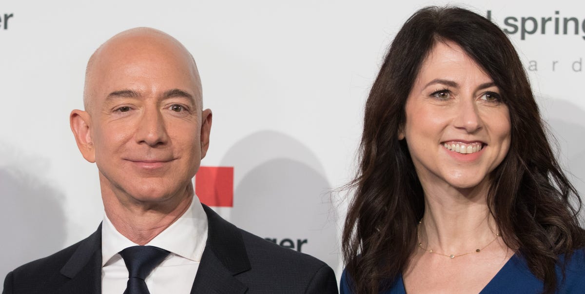 All the Hot Goss From the Reporting on the Bezos Divorce