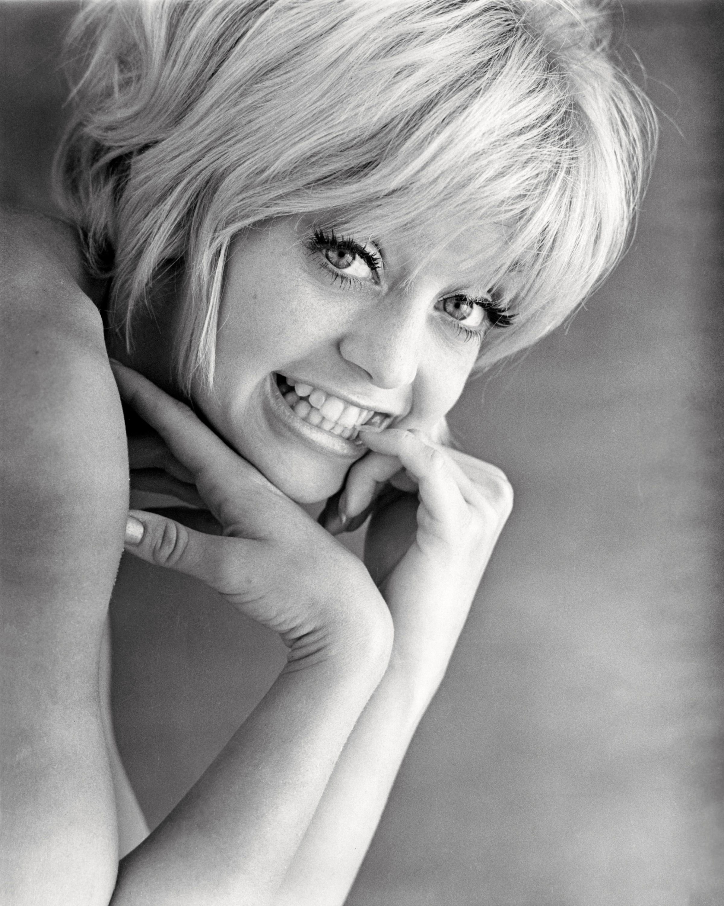 Pictures of goldie hawn