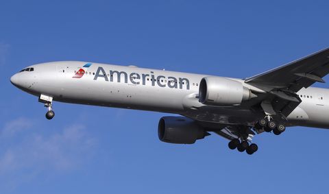 American Airlines Boeing 777-300 con registro N717AN es ...