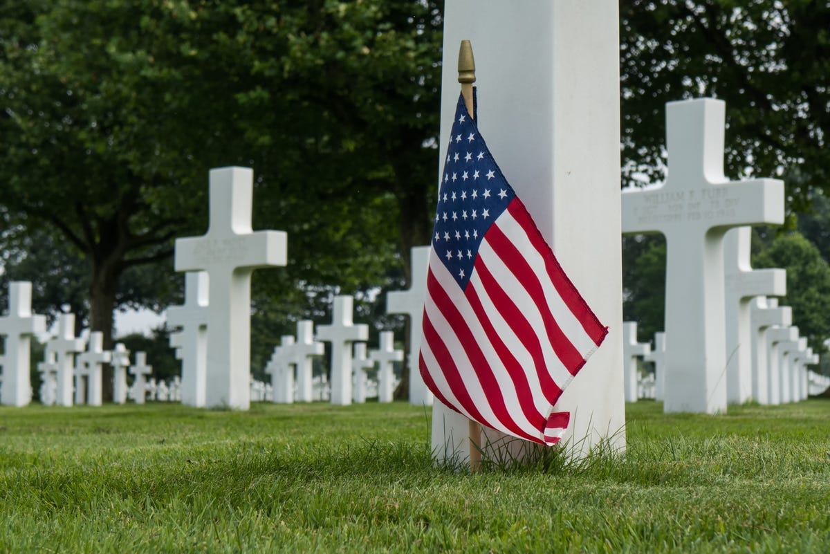 Memorial Day. Memorial Day weekend. American Cross.