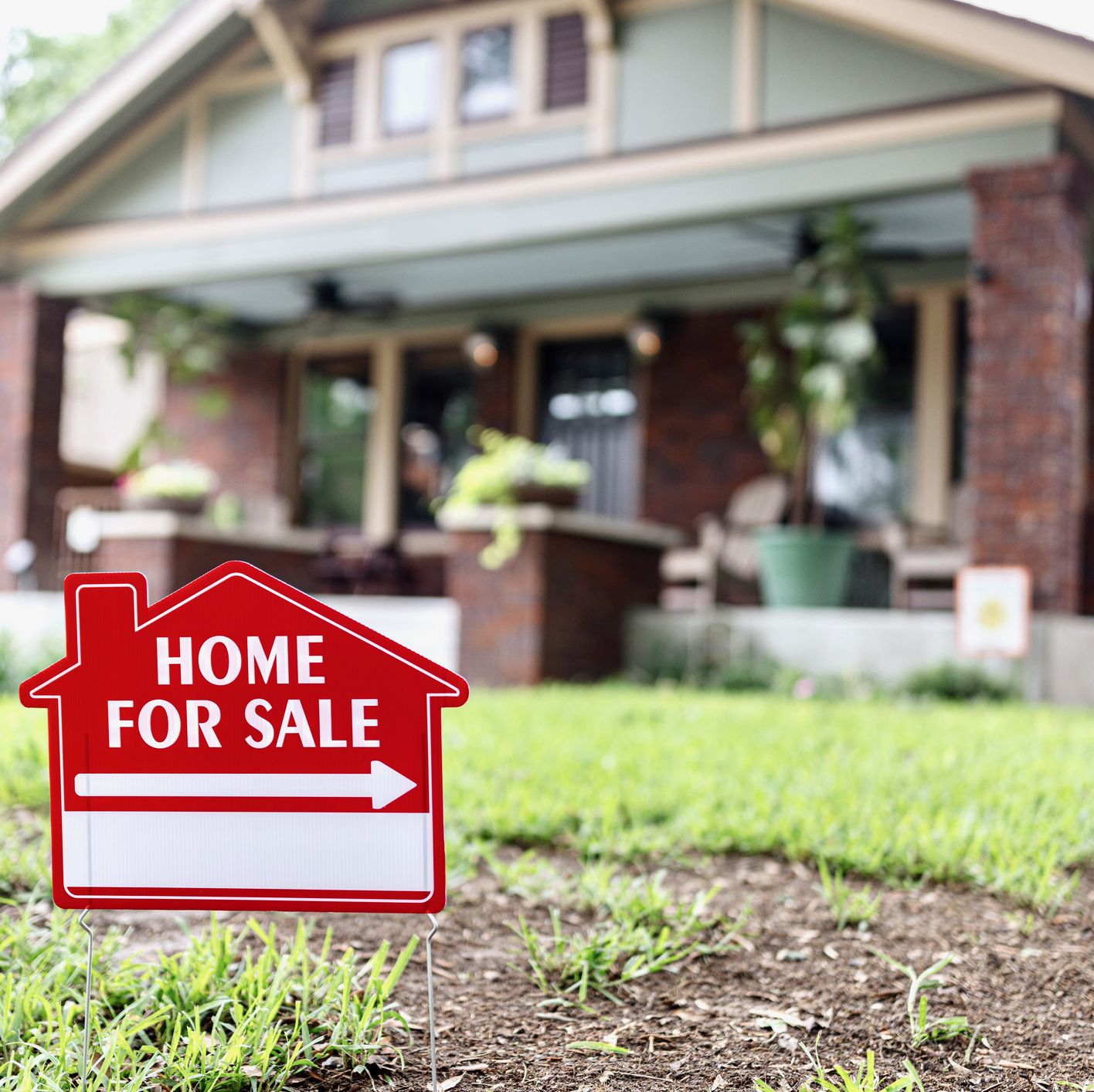 Zillow Experts Say There's a More Successful Time to List Your Home