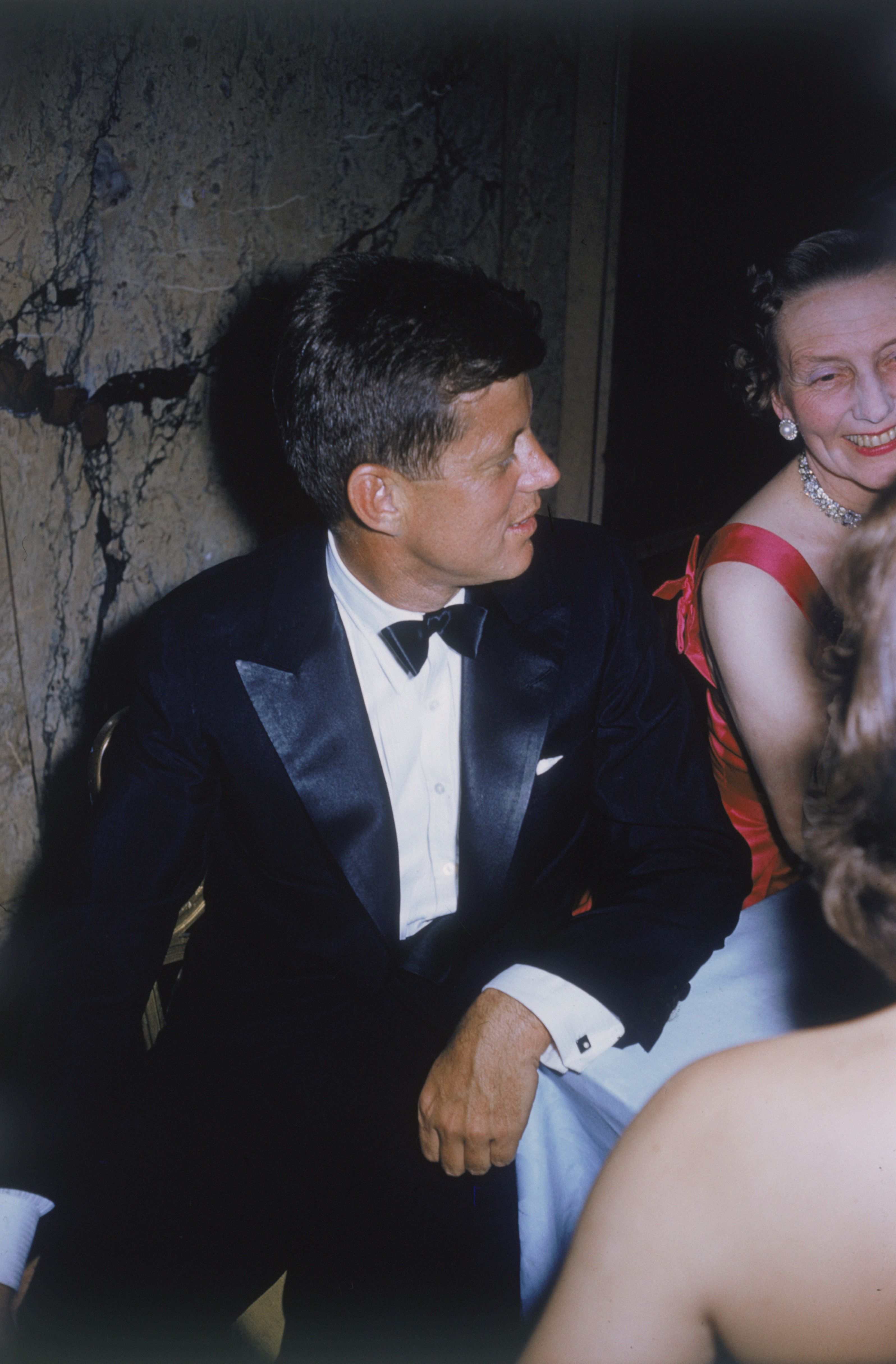 El estilo atemporal de John F. Kennedy resumido en 40 fotos