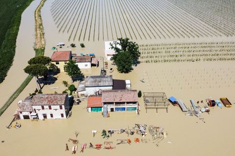 Emilia Romagna how to help flood victims