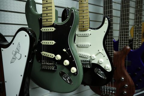 Can Guitar Paint Affect Your Tone - What Color Should I Paint My Guitar