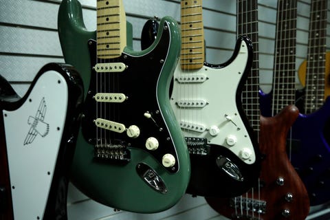 Can Guitar Paint Affect Your Tone - What Color Should I Paint My Guitar Can Guitar Paint Affect Your Tone - What Color Should I Paint My Guitar