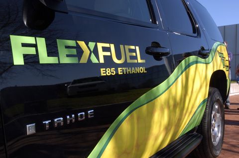 GM Demonstrates Hybrid And Ethanol Vehicles