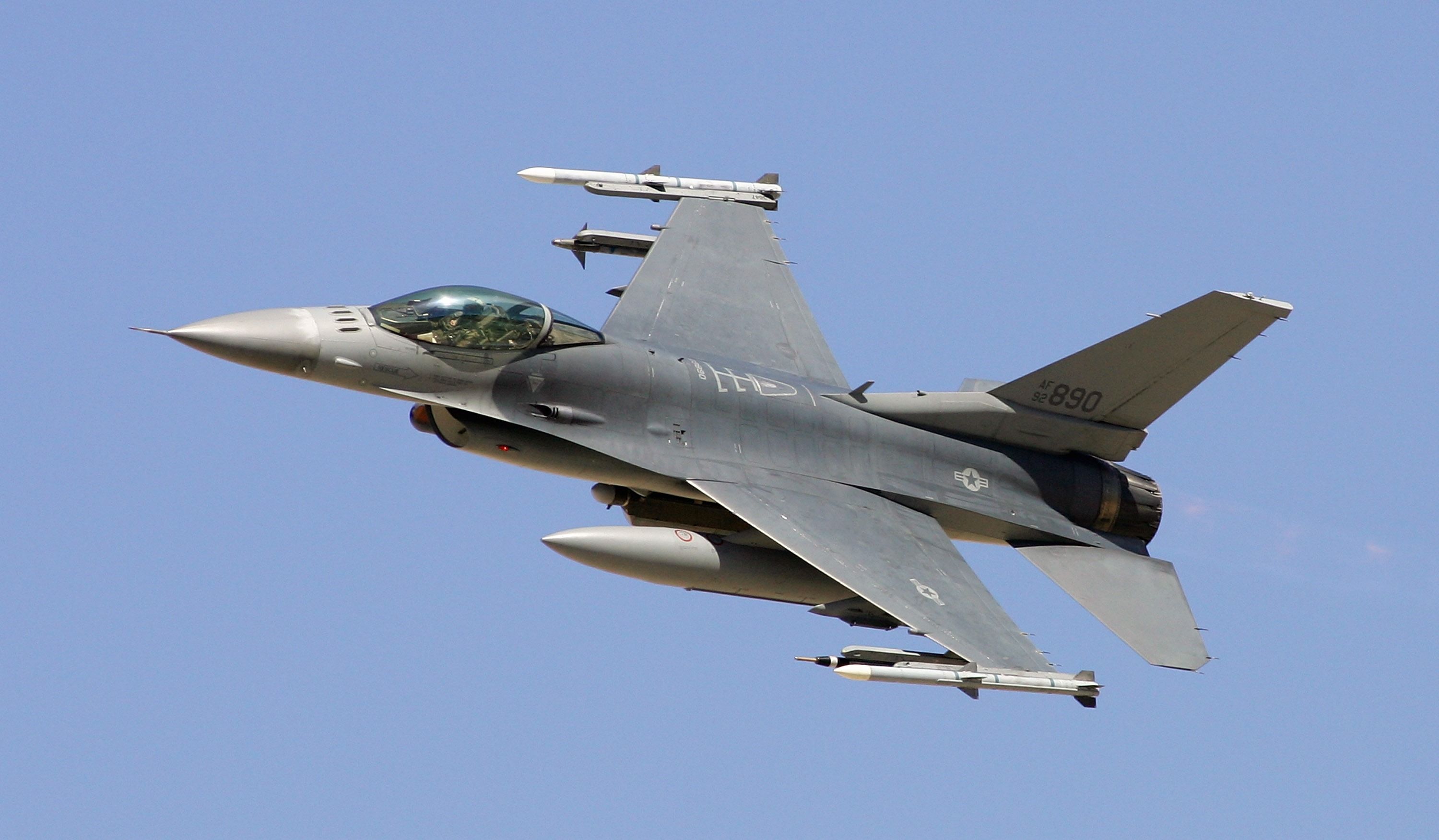 Air Force Could Buy F 16s Again F 16 Fighting Falcon Details