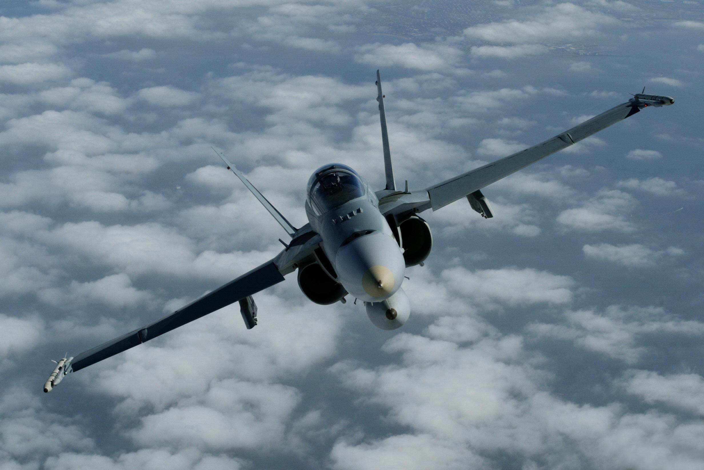 Ukraine May Buy Hand-Me-Down F/A-18 Hornets From Australia. It's Not a Perfect Idea.