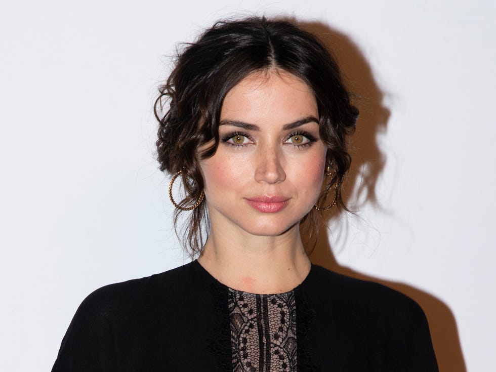 ANA DE ARMAS - Página 4 Ana-de-armas-1563800617