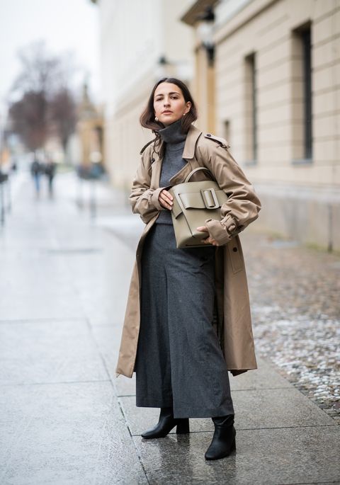 Clothing, Street fashion, Coat, Photograph, Trench coat, Outerwear, Fashion, Overcoat, Snapshot, Standing, 